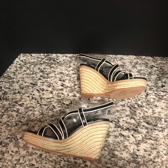 Kelly & Katie Two Tone with Jute Sandals - Picture 4 of 7